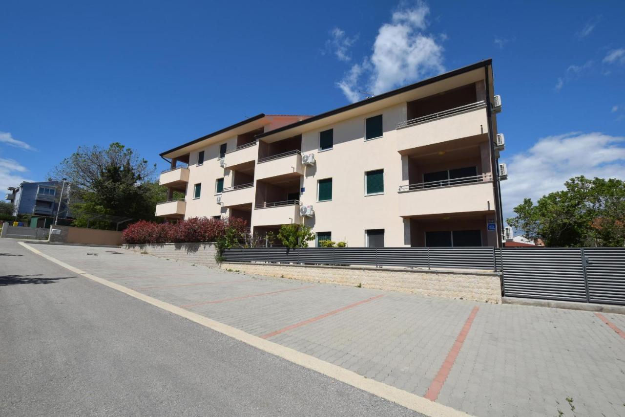 Apartments Medna Čižići Extérieur photo