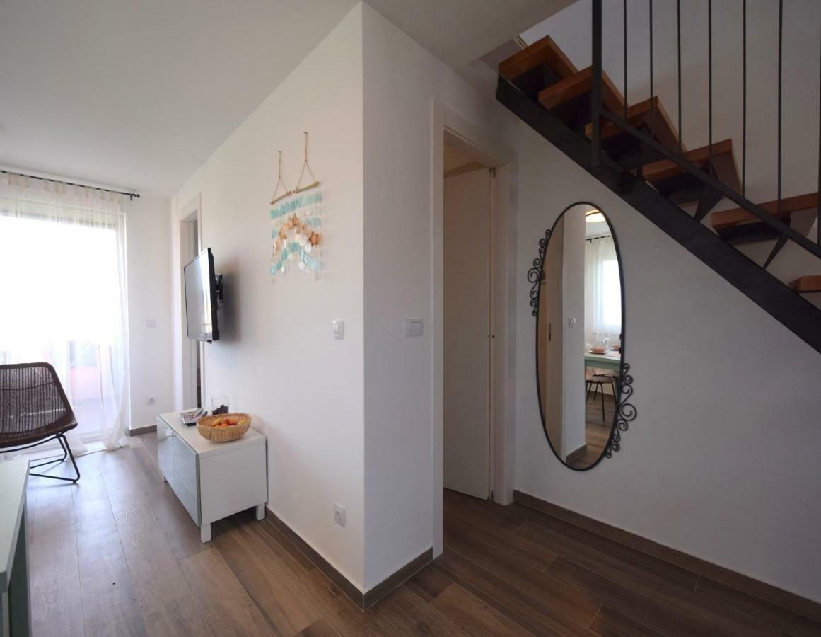 Apartments Medna Čižići Extérieur photo