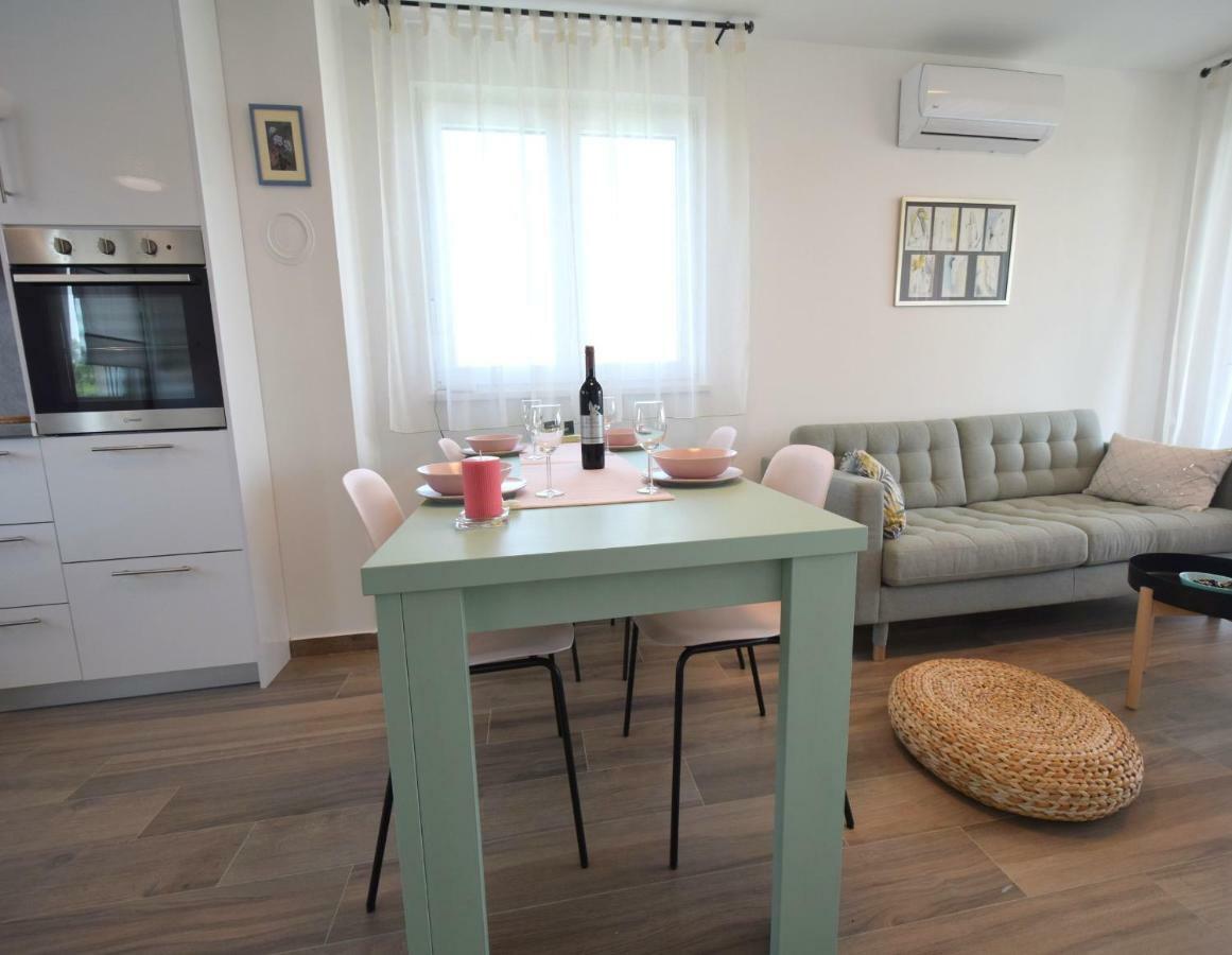 Apartments Medna Čižići Extérieur photo