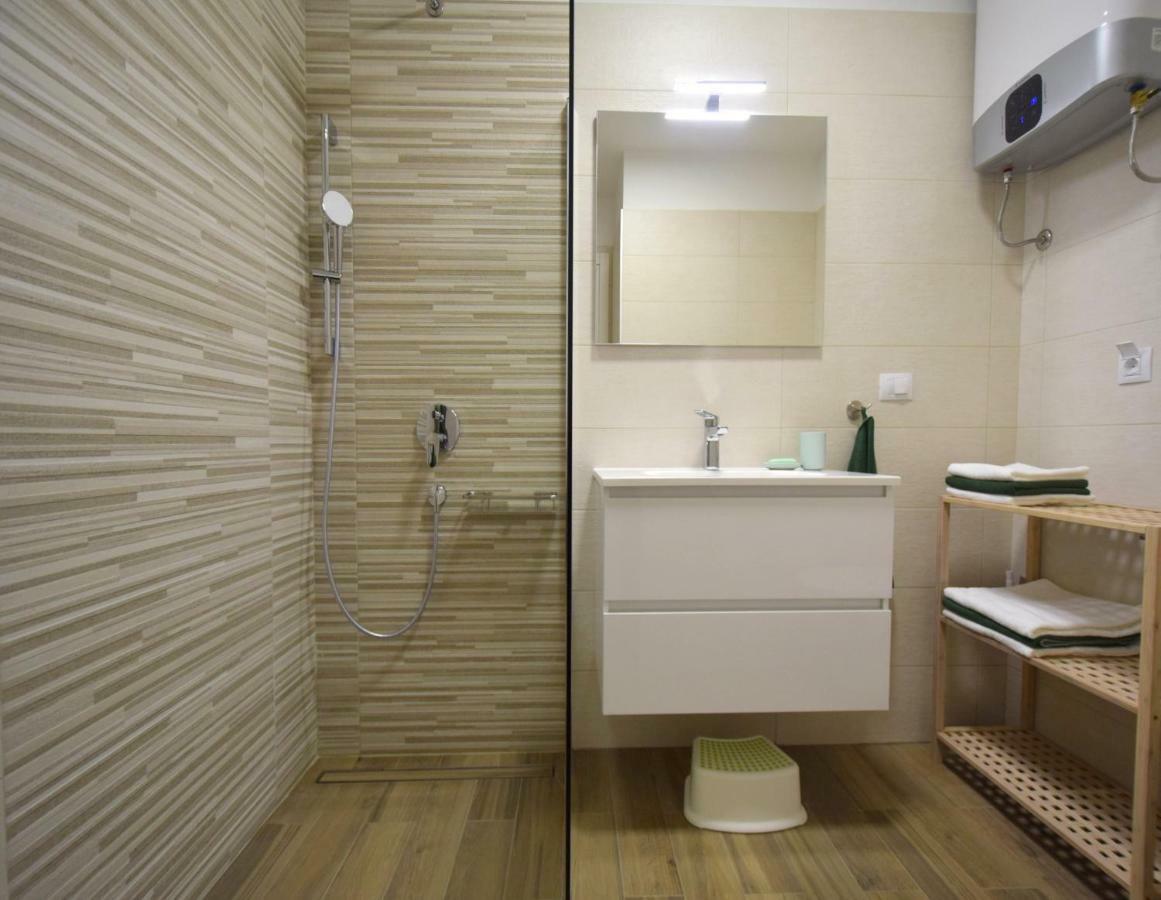 Apartments Medna Čižići Extérieur photo