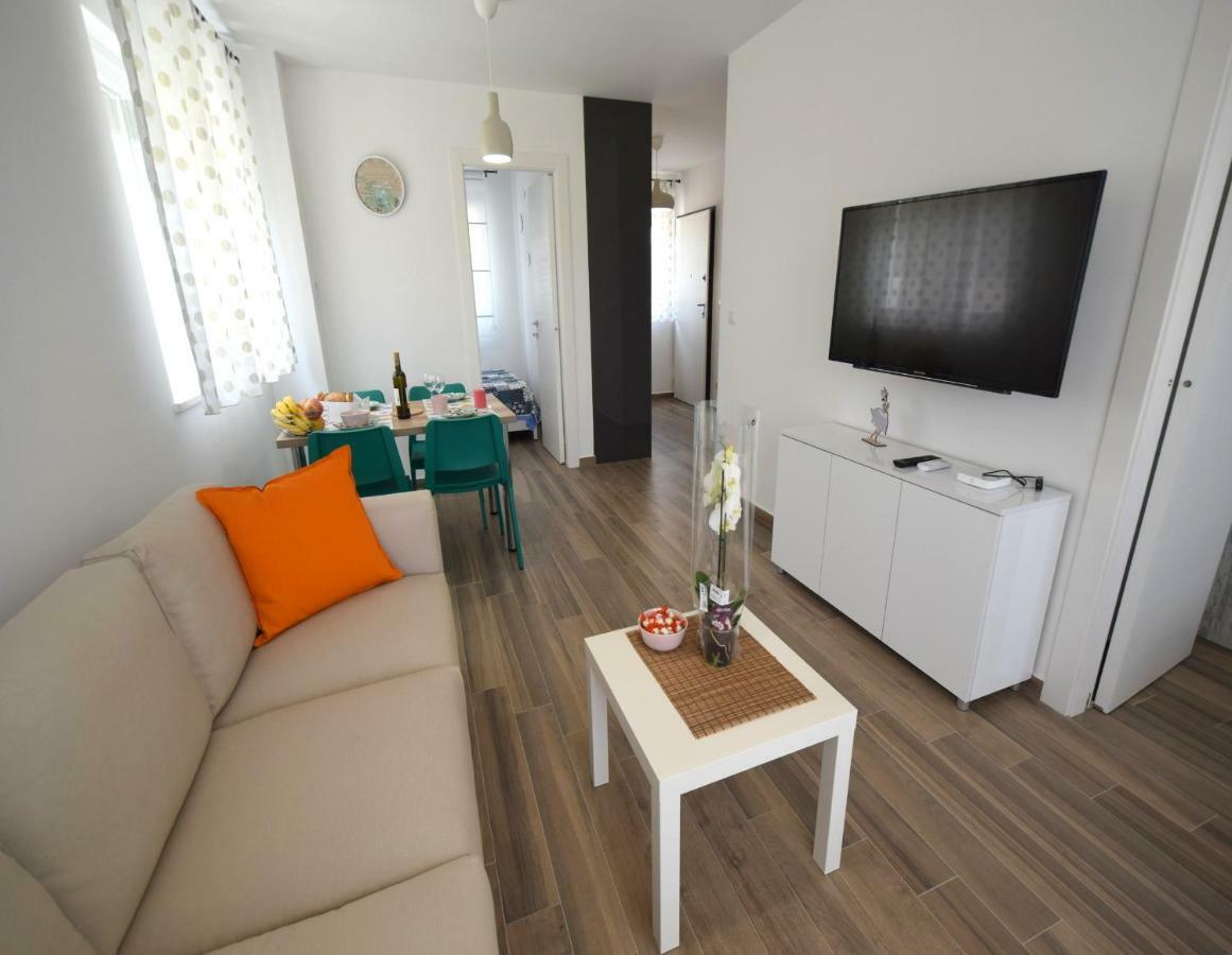 Apartments Medna Čižići Extérieur photo