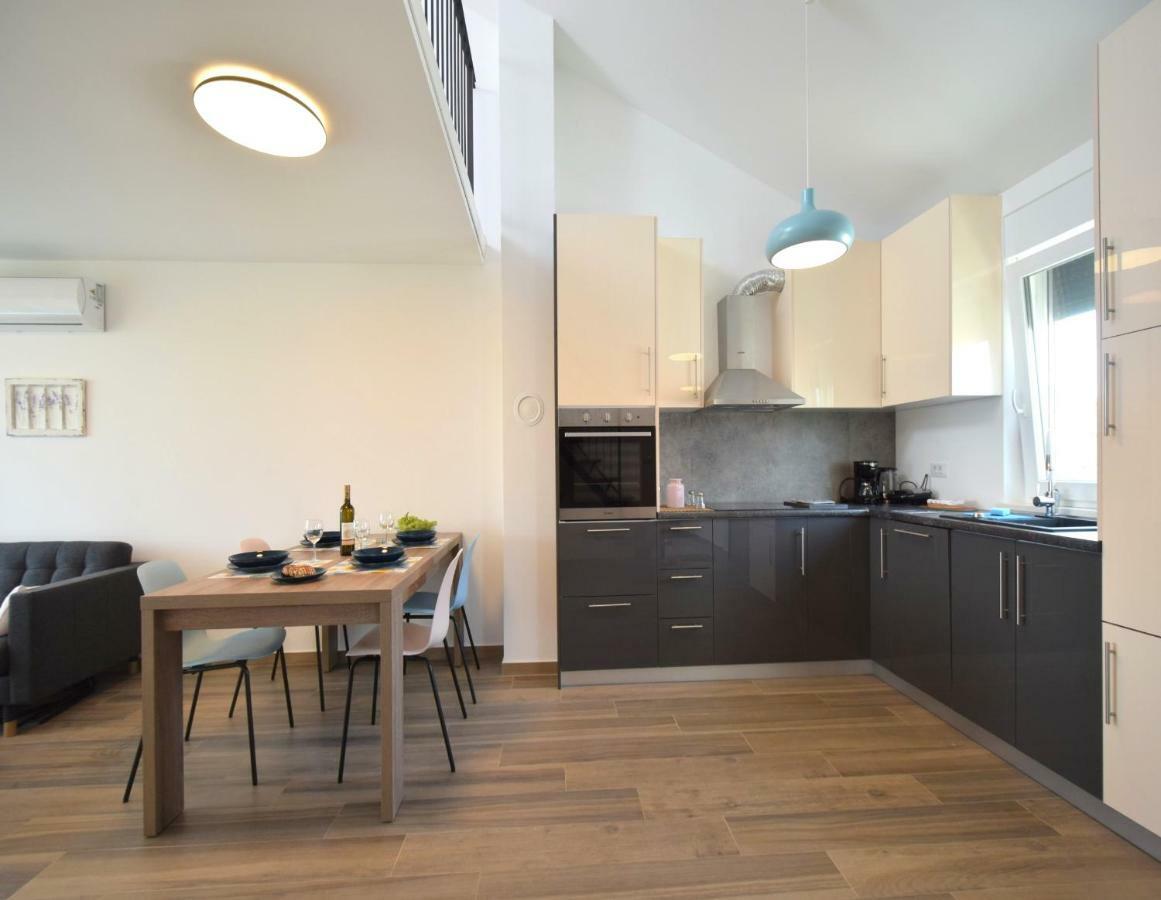 Apartments Medna Čižići Extérieur photo